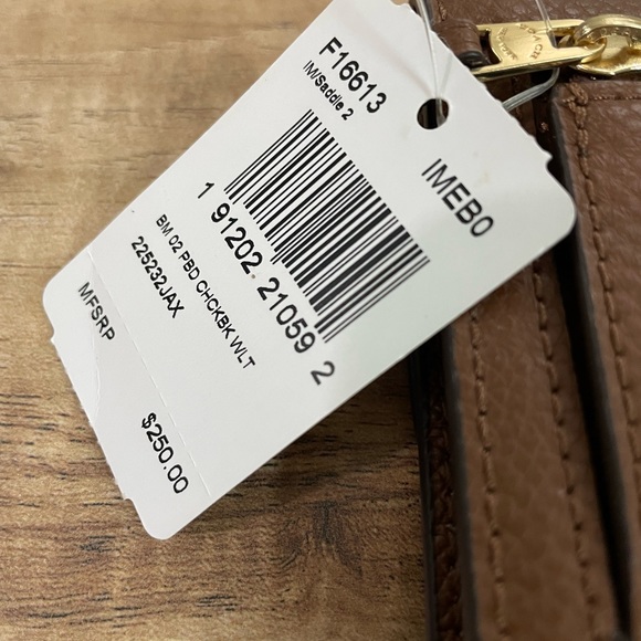 NWT COACH Checkbook Wallet - Picture 3 of 10